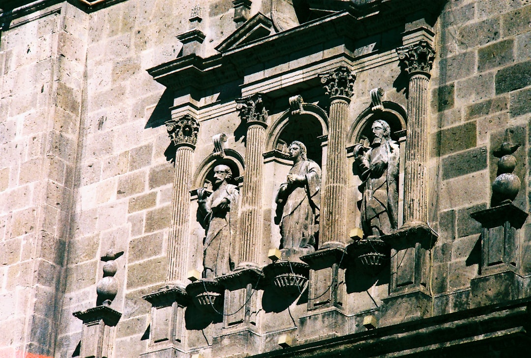 Życie i nauczanie św. Jana Pawła II - biografie i inspiracje