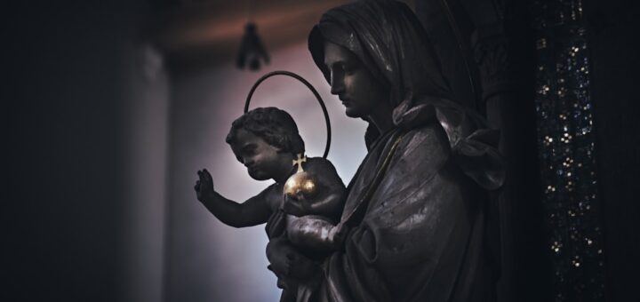 Życiorysy świętych - dlaczego warto czytać o życiu świętych kobiet?